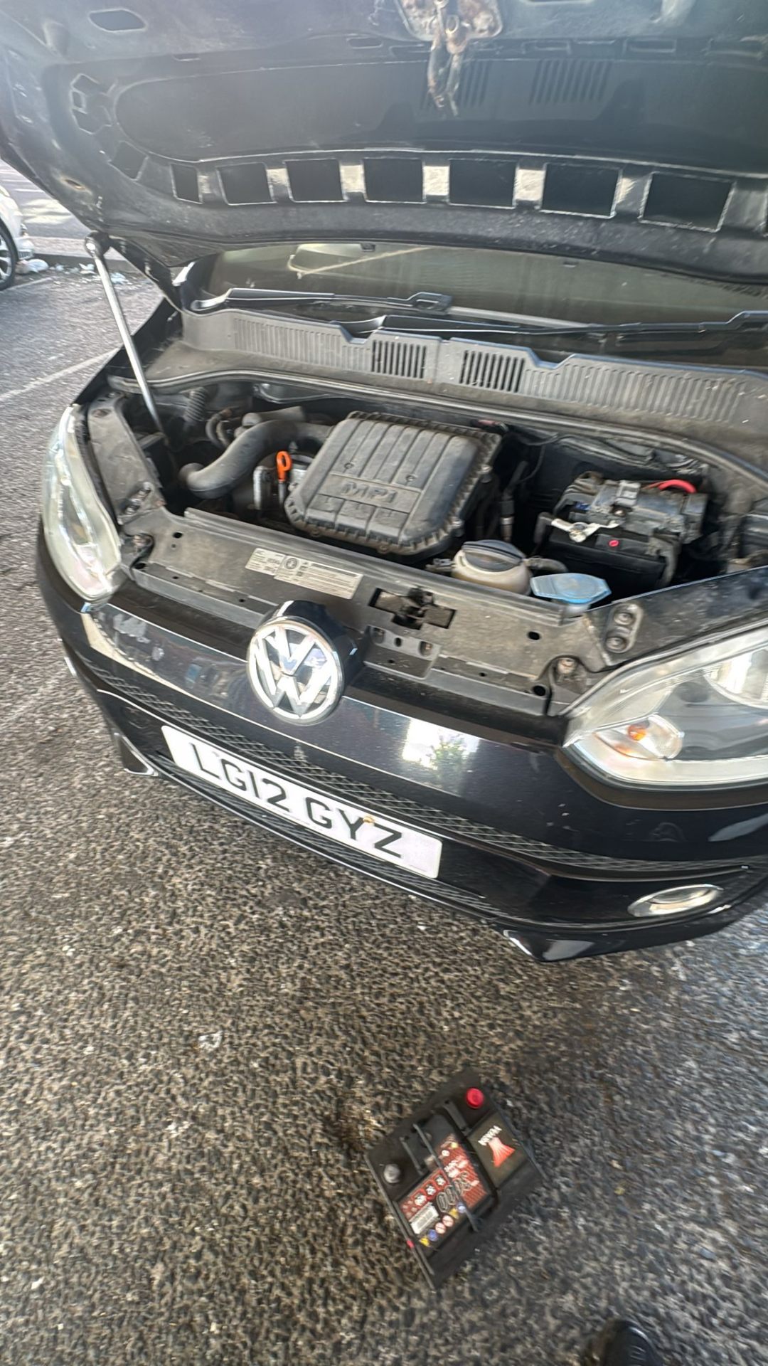 Mobile car battery replacement in Watford UK Volkswagen Up roadside fitting service